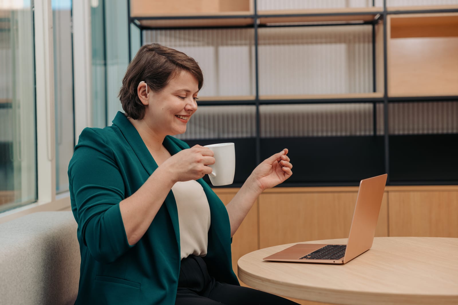Professional communicating in an accessible virtual meeting